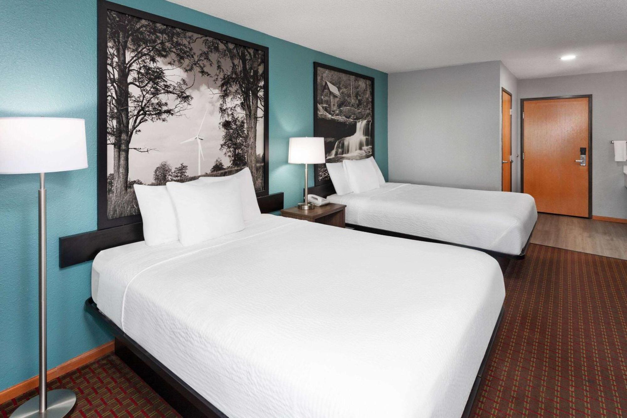 Super 8 By Wyndham Mchenry Fox Lake Area Ngoại thất bức ảnh