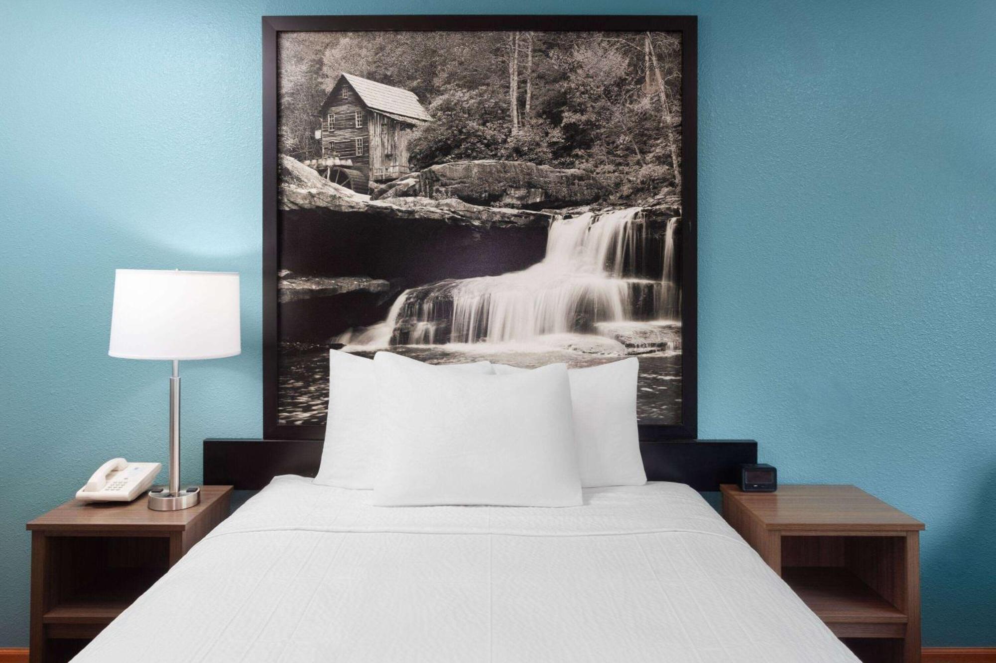 Super 8 By Wyndham Mchenry Fox Lake Area Ngoại thất bức ảnh