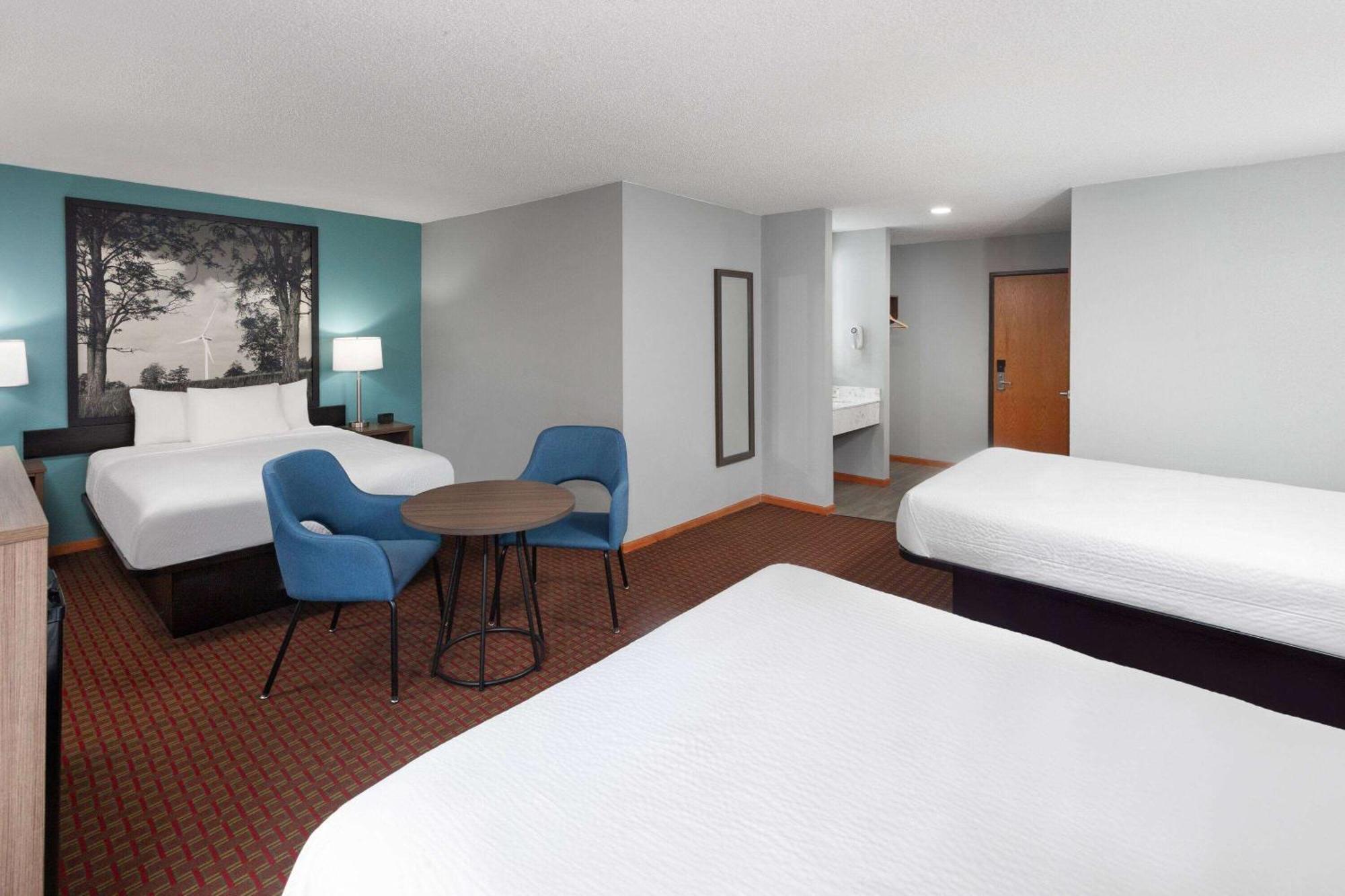 Super 8 By Wyndham Mchenry Fox Lake Area Ngoại thất bức ảnh