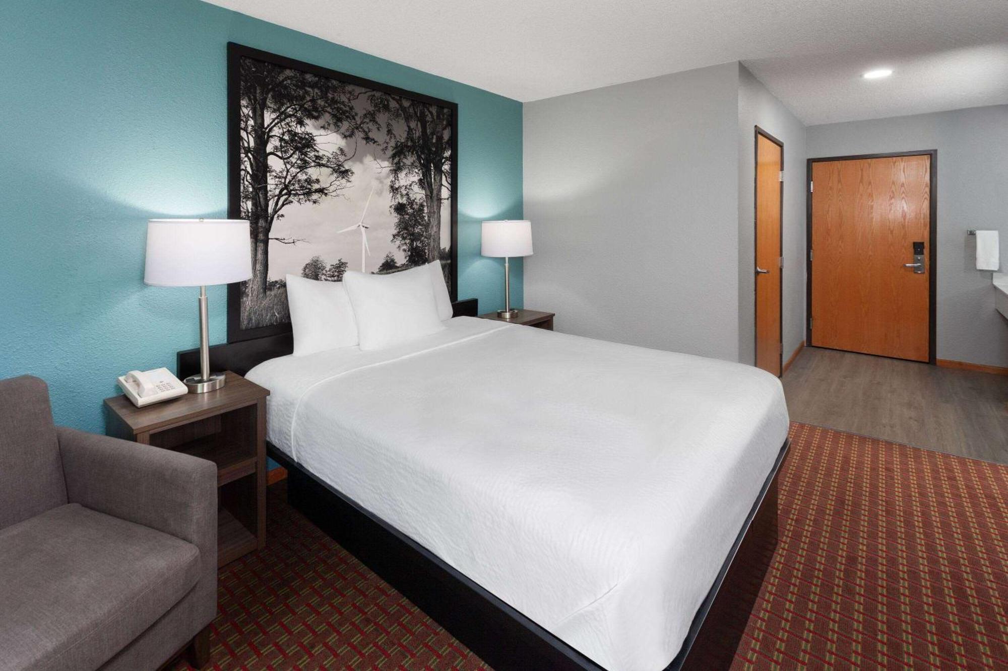 Super 8 By Wyndham Mchenry Fox Lake Area Ngoại thất bức ảnh