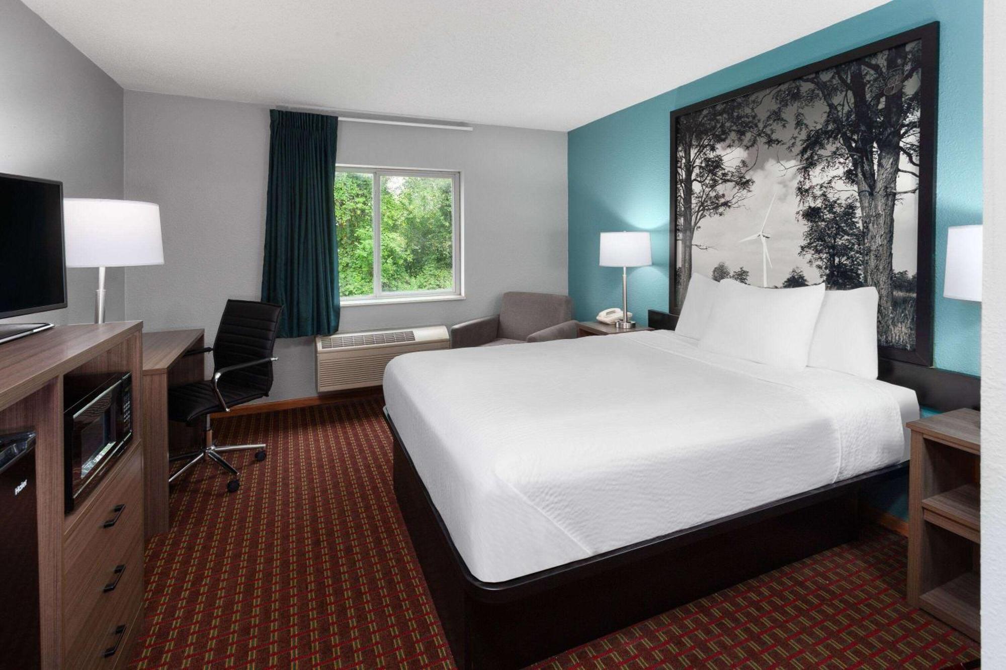 Super 8 By Wyndham Mchenry Fox Lake Area Ngoại thất bức ảnh